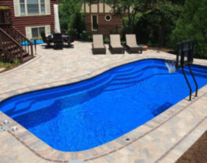 swimming pool contractor Rockford