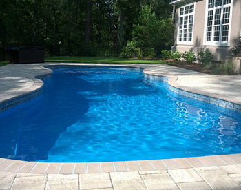 swimming pool contractor Milwaukee WI