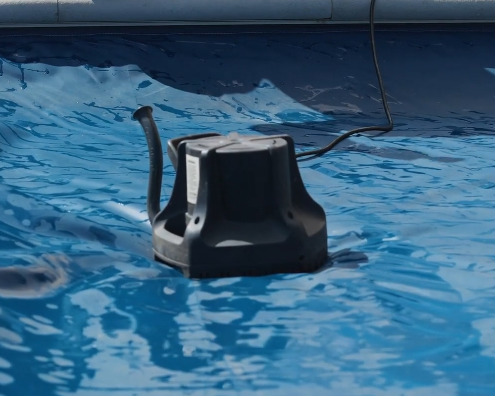 automatic pool cover maintenance track cleaning cover pump Sonco Pools